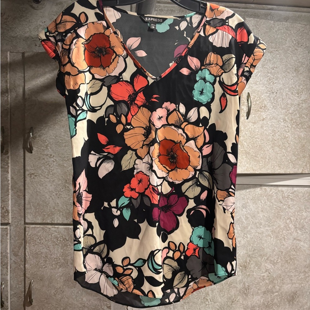 Express Floral Women's Top - Multicolor